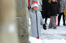Mikołaj, śnieg i radość dzieci
